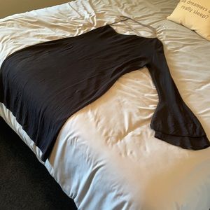 2x Rachel Roy One-shoulder & bell sleeve dress